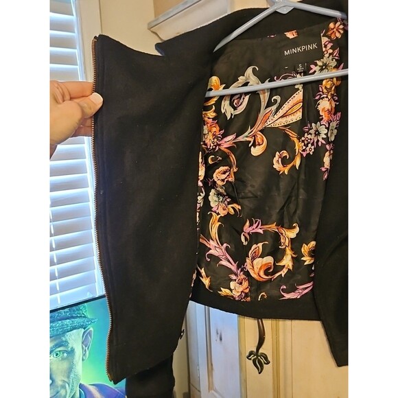 MinkPink Women’s Sz S Black Wool Blend Motorcycle Jacket Rose Gold Zipper Detail - Picture 2 of 8